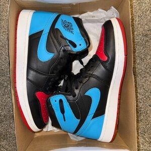 Women’s Jordan 1 High OG “NC to Chi”